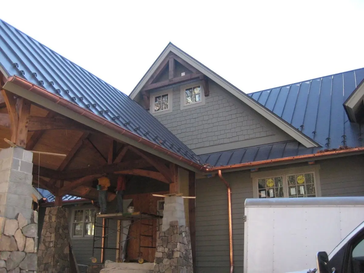 Craftsman Roofing team delivering quality roofing work in Craigville